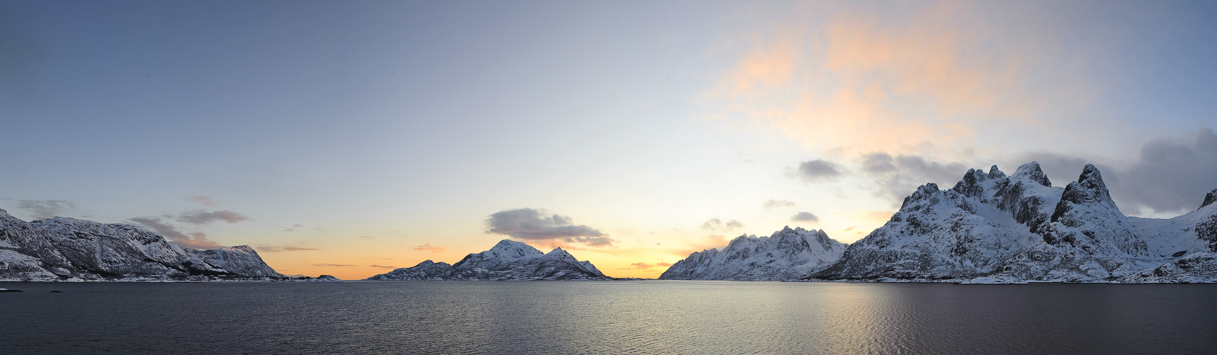 Hurtigruten Winterreise - Sonnenuntergang im Raftsund